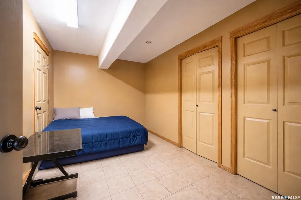 703 Beechmont Lane Saskatoon SK S7V 1C9