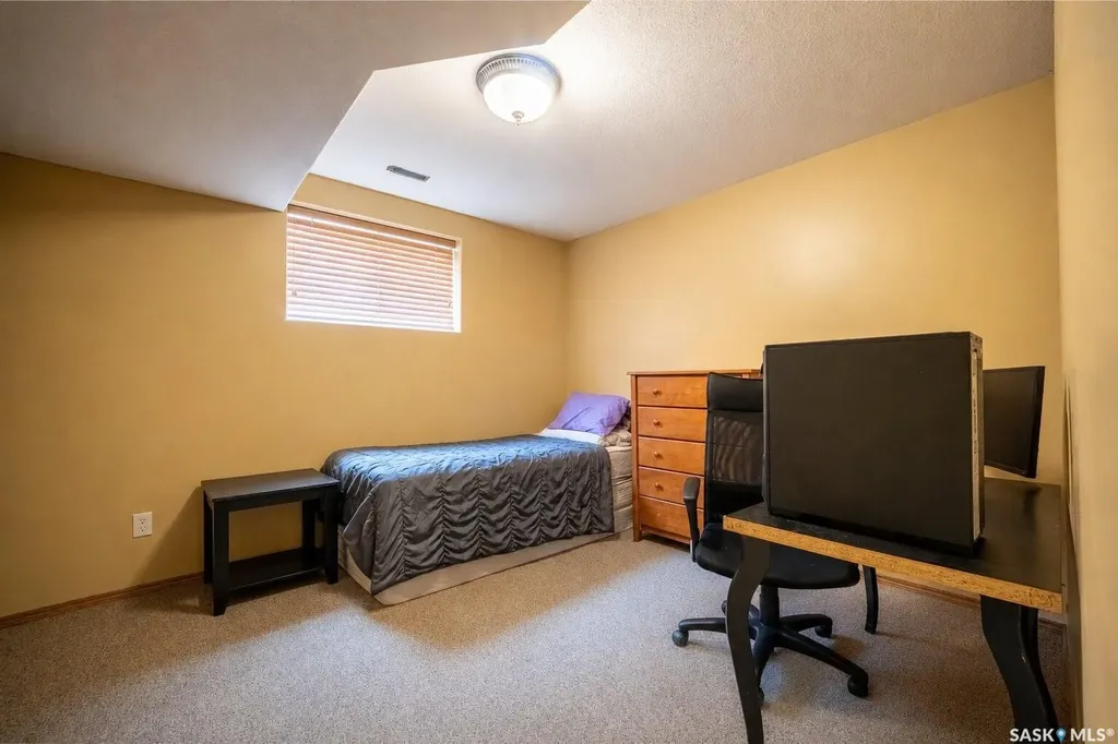 703 Beechmont Lane Saskatoon SK S7V 1C9