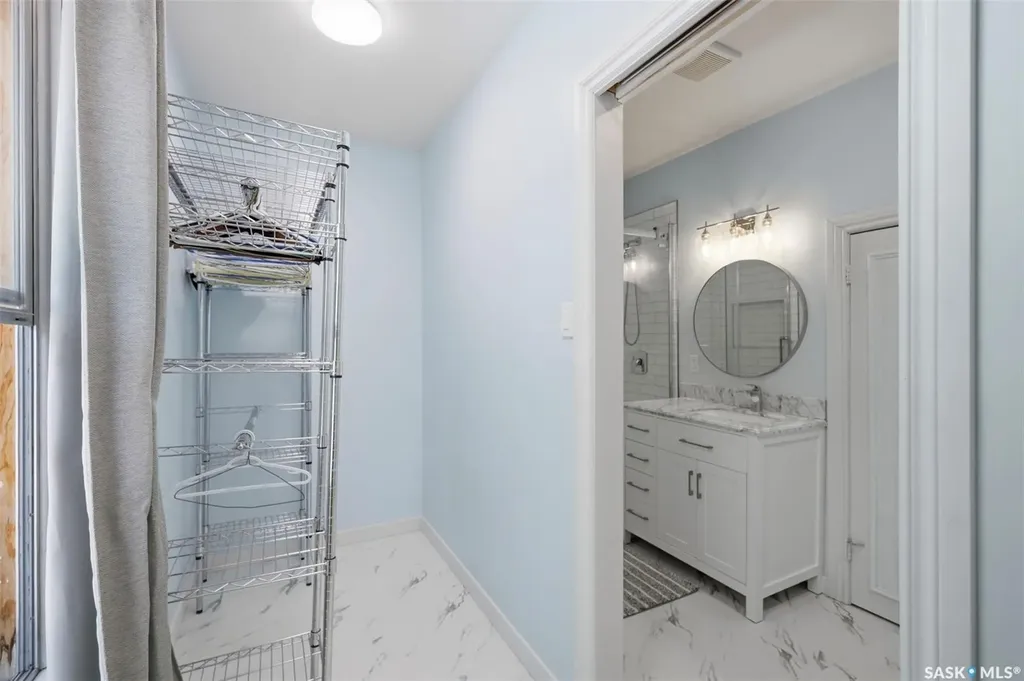 704 Mcpherson Avenue Saskatoon SK S7N 0X8