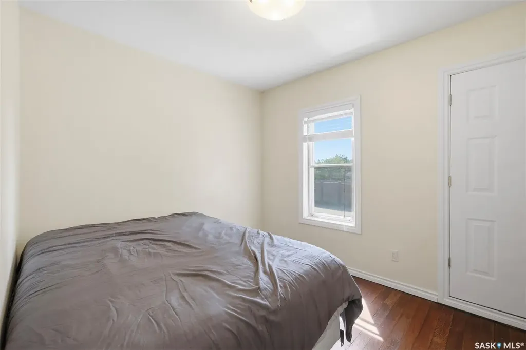704 Mcpherson Avenue Saskatoon SK S7N 0X8