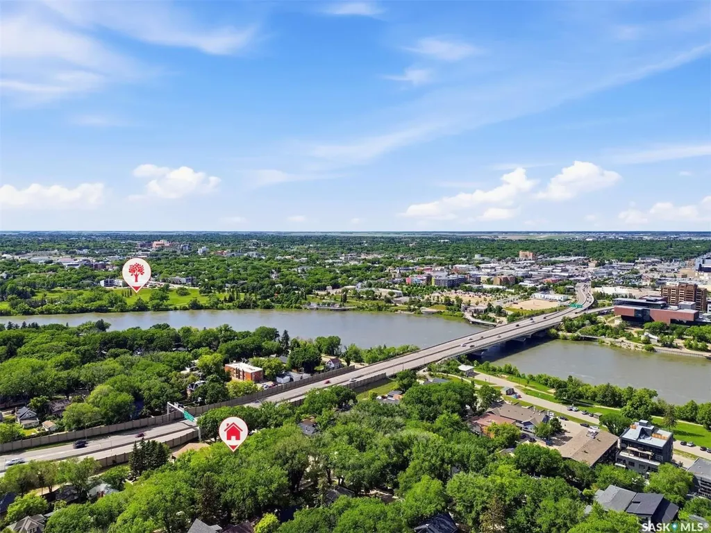 704 Mcpherson Avenue Saskatoon SK S7N 0X8