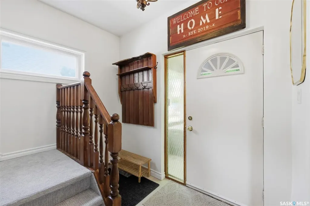704 Mcpherson Avenue Saskatoon SK S7N 0X8
