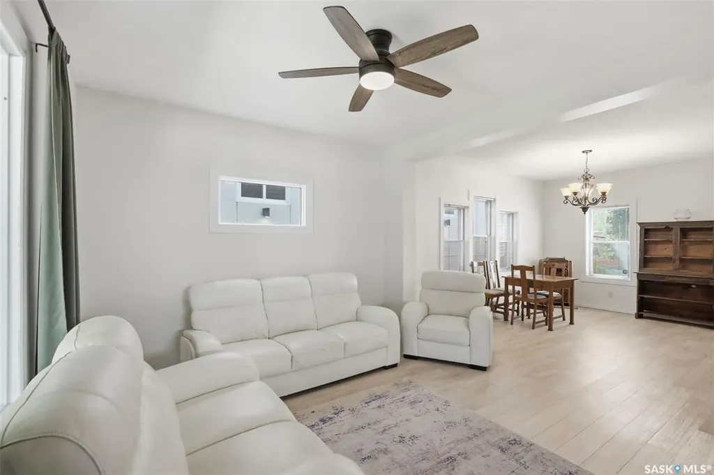 704 Mcpherson Avenue Saskatoon SK S7N 0X8
