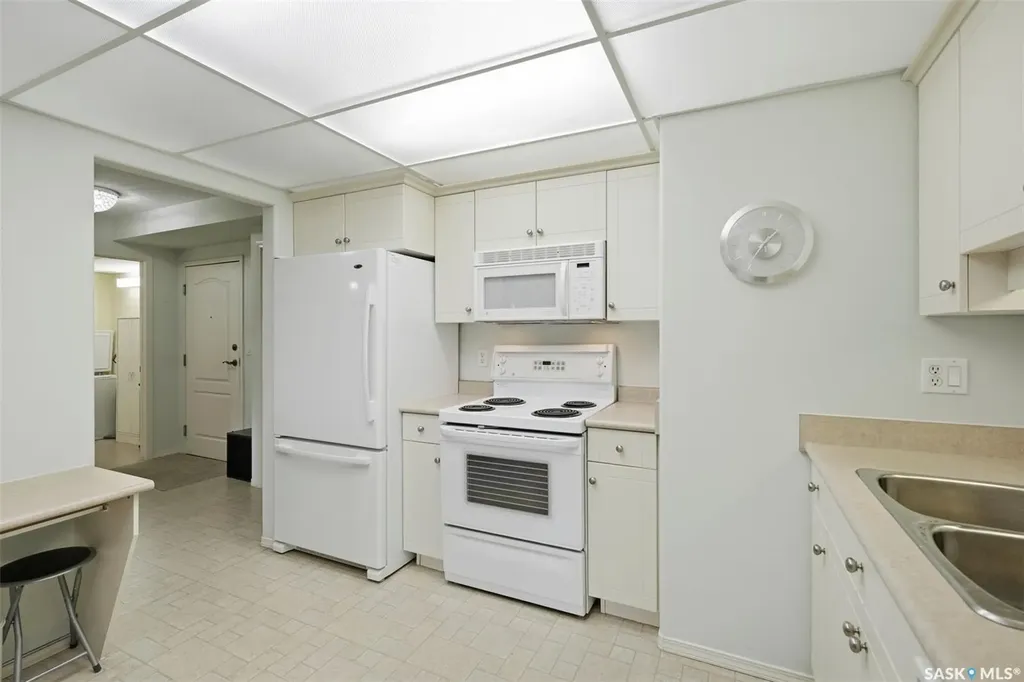 1622 Acadia Drive Saskatoon SK S7H 5H7