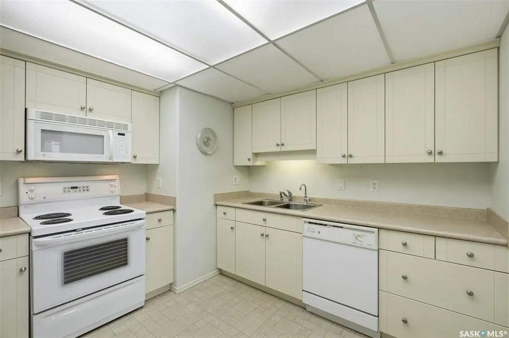 1622 Acadia Drive Saskatoon SK S7H 5H7