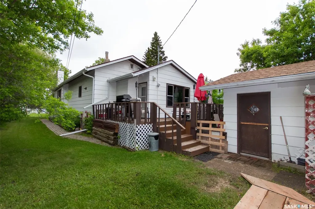 407 2nd Street E Wilkie SK S0K 4W0