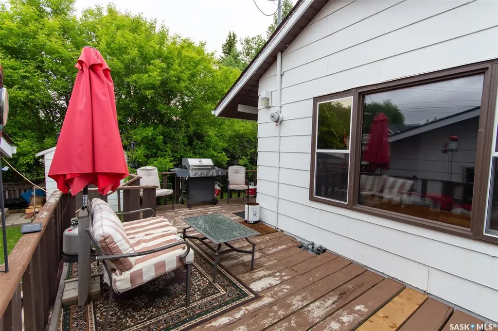 407 2nd Street E Wilkie SK S0K 4W0