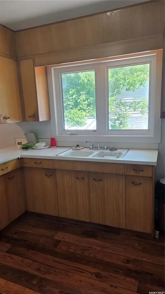 1151 Bogue Avenue Moose Jaw SK S6H 4M4