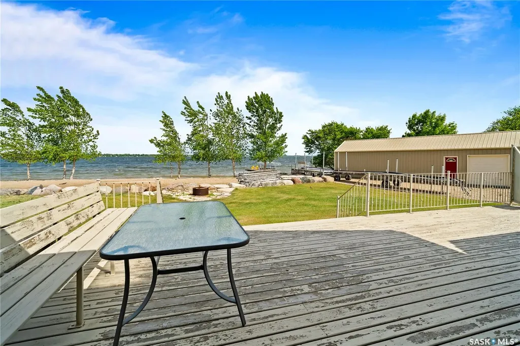 400 Lakeshore Drive Wee Too Beach SK S0G 1C0