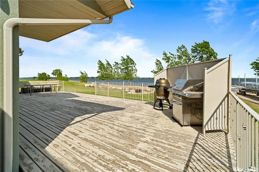 400 Lakeshore Drive Wee Too Beach SK S0G 1C0