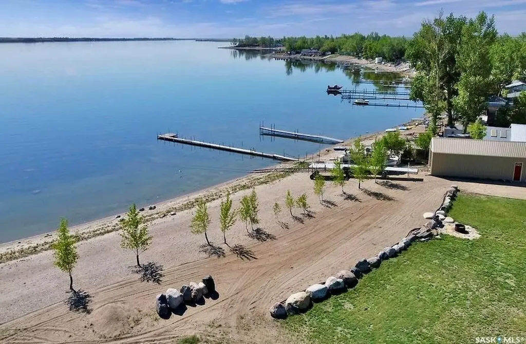 400 Lakeshore Drive Wee Too Beach SK S0G 1C0