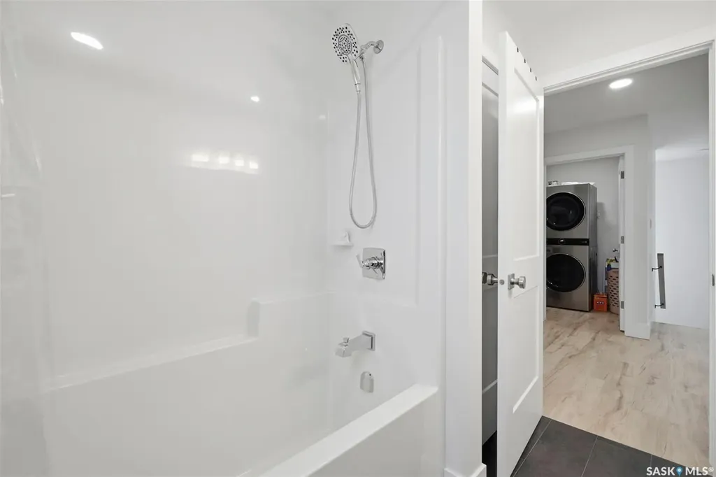 1532 D Avenue N Saskatoon SK S7L 1P6