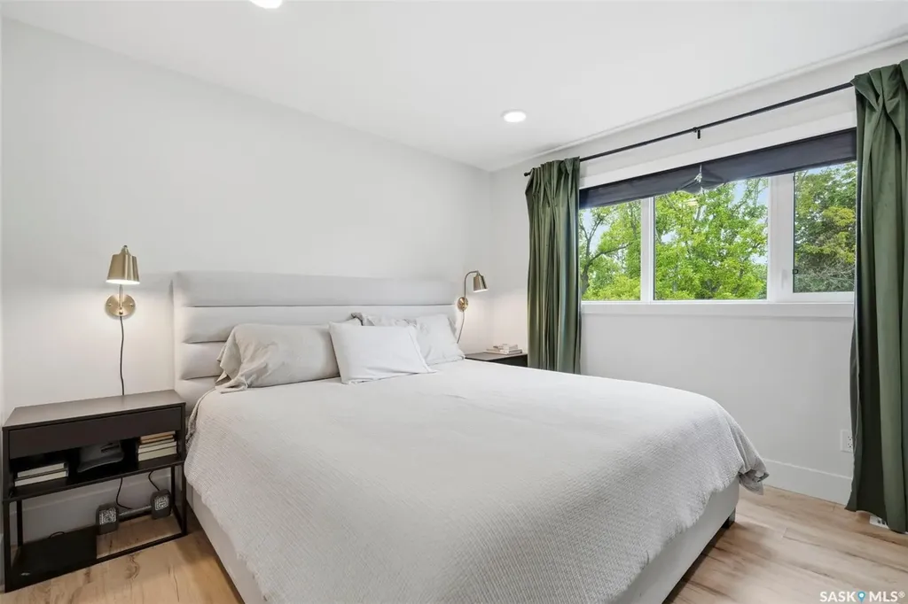 1532 D Avenue N Saskatoon SK S7L 1P6