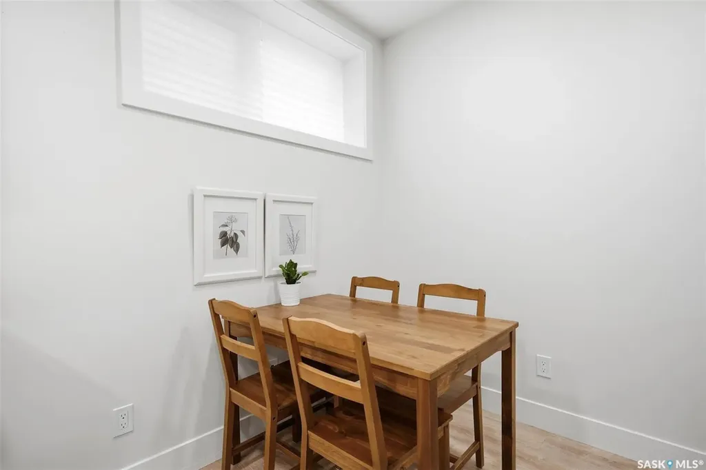 1532 D Avenue N Saskatoon SK S7L 1P6