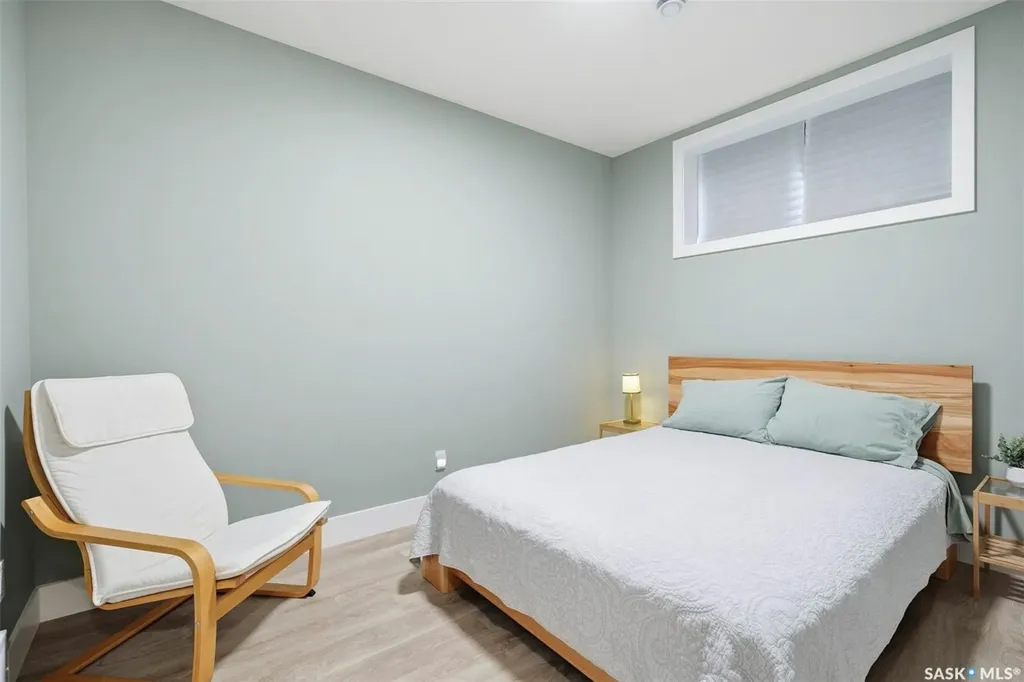 1532 D Avenue N Saskatoon SK S7L 1P6