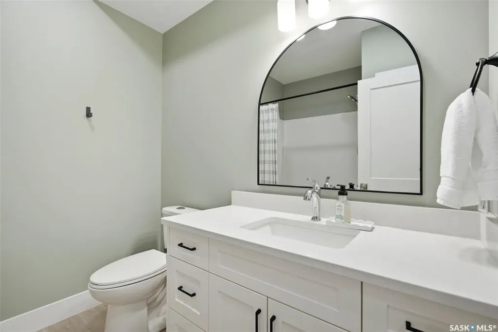 1532 D Avenue N Saskatoon SK S7L 1P6