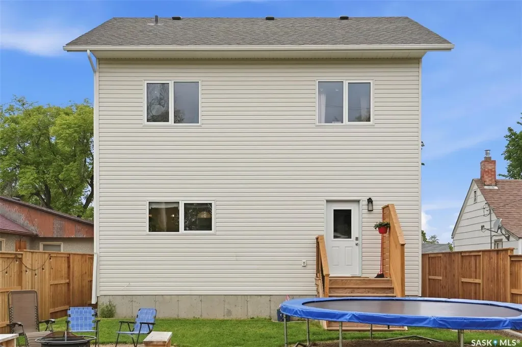 1532 D Avenue N Saskatoon SK S7L 1P6