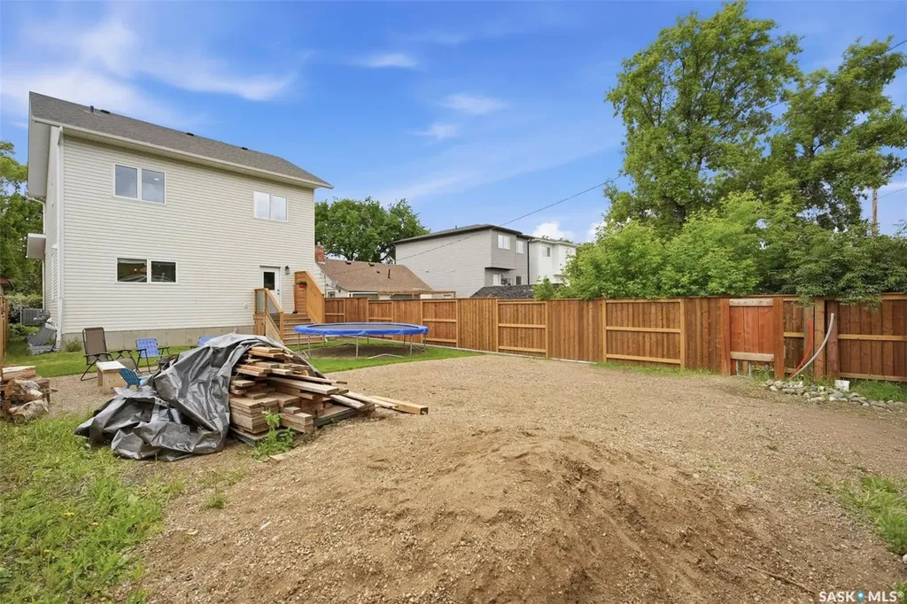 1532 D Avenue N Saskatoon SK S7L 1P6