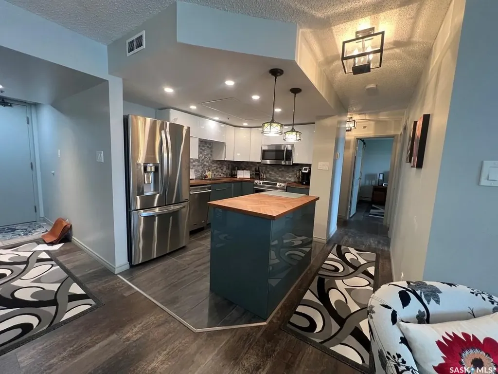 311 6th Avenue N Saskatoon SK S7K 7A9