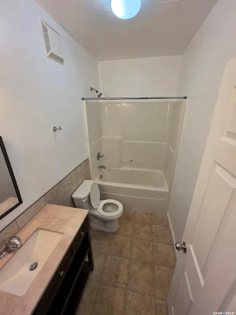 706 Rae Street Regina SK S4T 2A9