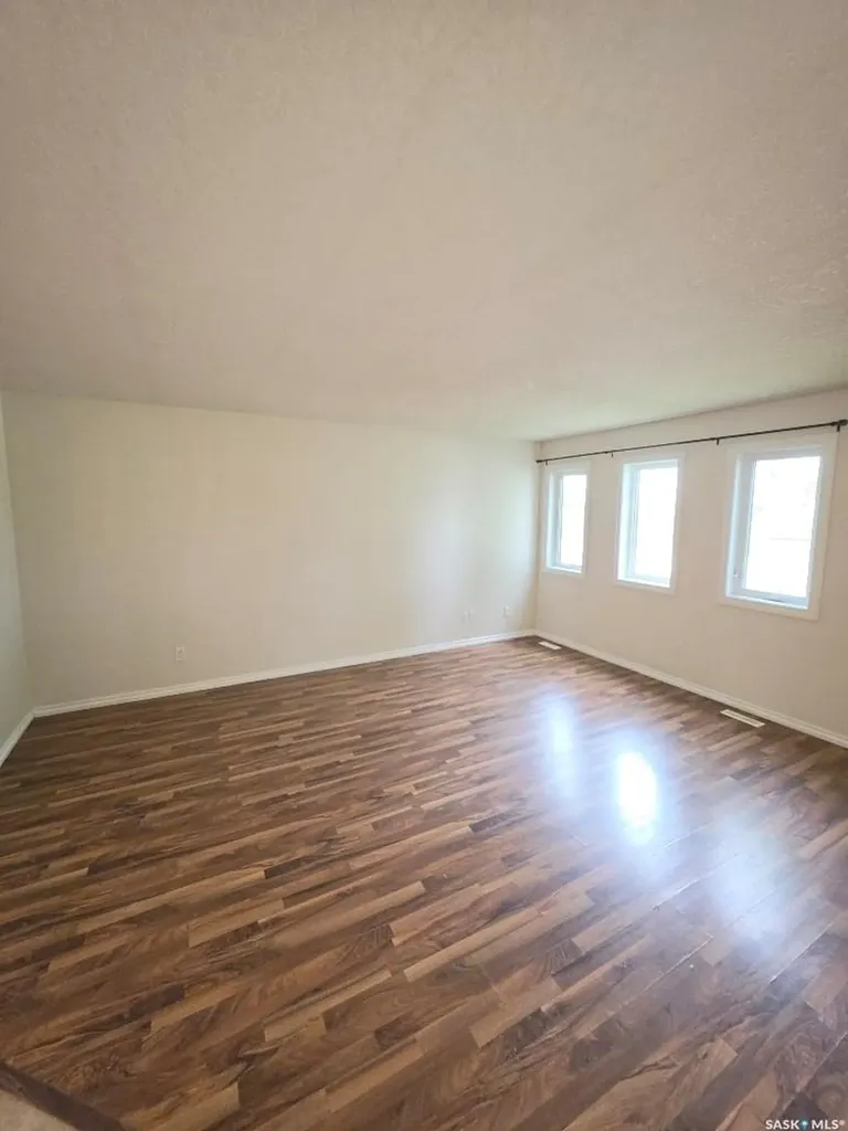 706 Rae Street Regina SK S4T 2A9