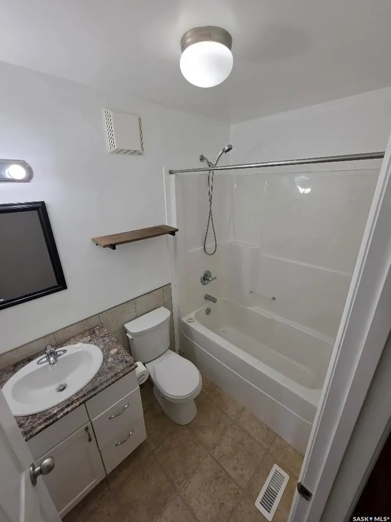 706 Rae Street Regina SK S4T 2A9