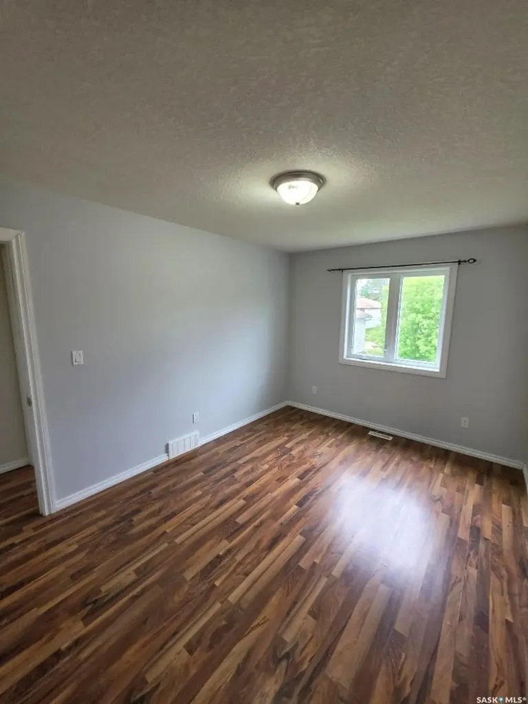 706 Rae Street Regina SK S4T 2A9