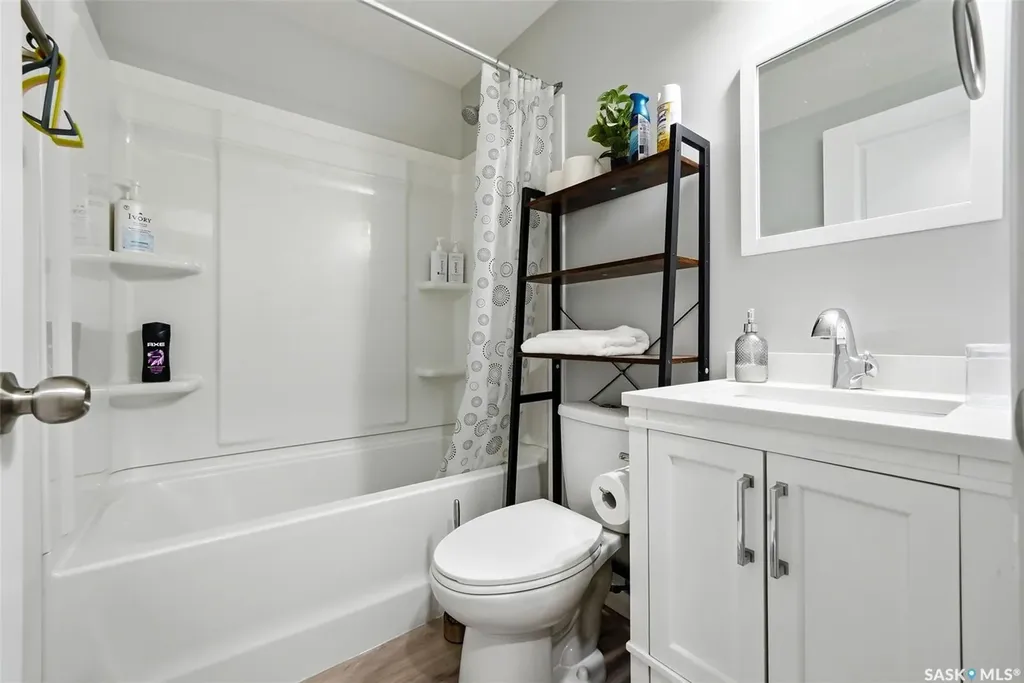 7944 Barley Crescent Regina SK S4Y 0E6