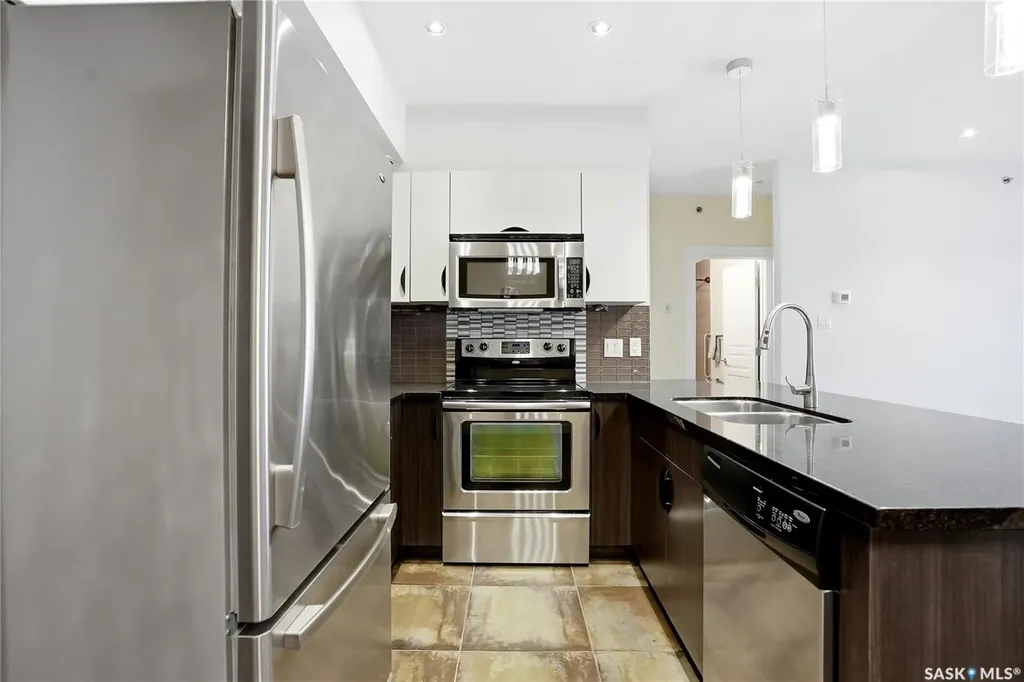 721 8th Street Saskatoon SK S7H 0R4