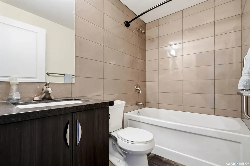 721 8th Street Saskatoon SK S7H 0R4