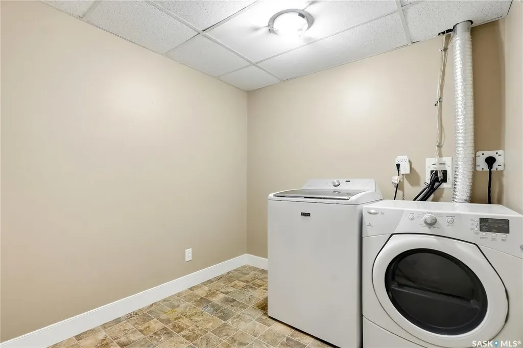 721 8th Street Saskatoon SK S7H 0R4