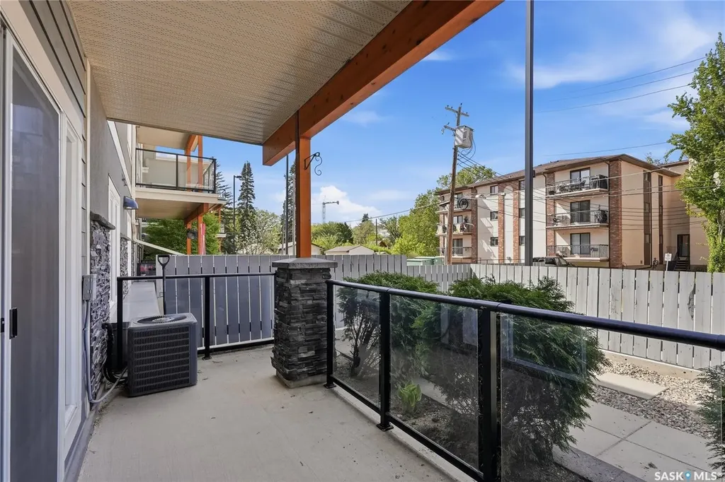 721 8th Street Saskatoon SK S7H 0R4