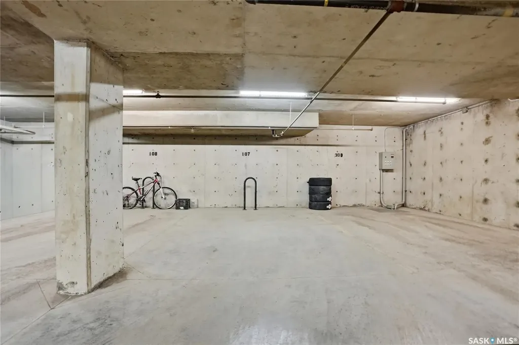 721 8th Street Saskatoon SK S7H 0R4