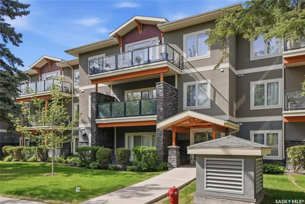 721 8th Street Saskatoon SK S7H 0R4