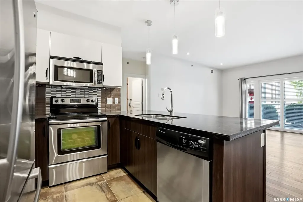 721 8th Street Saskatoon SK S7H 0R4