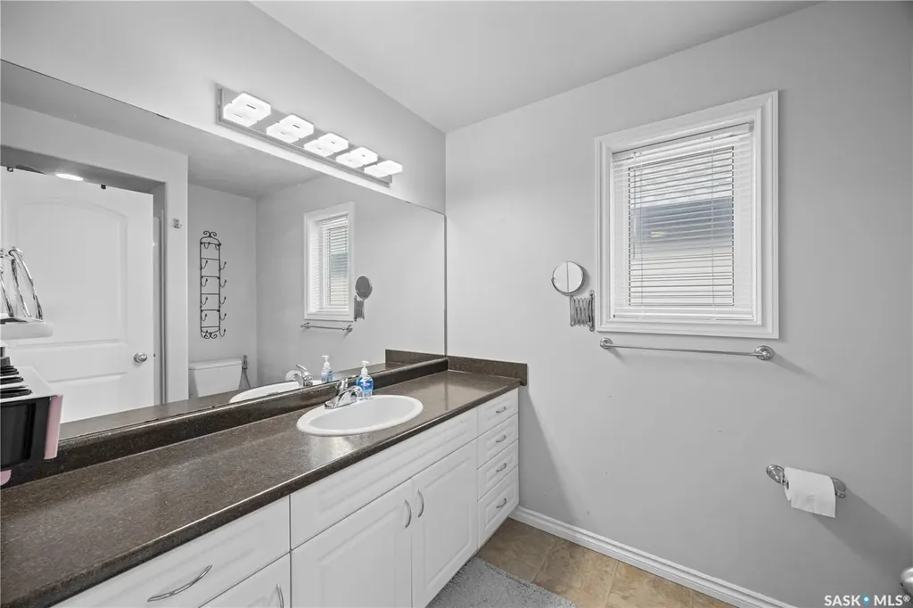 610 Stonebridge Common Saskatoon SK S7K 0M9