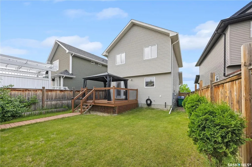 610 Stonebridge Common Saskatoon SK S7K 0M9
