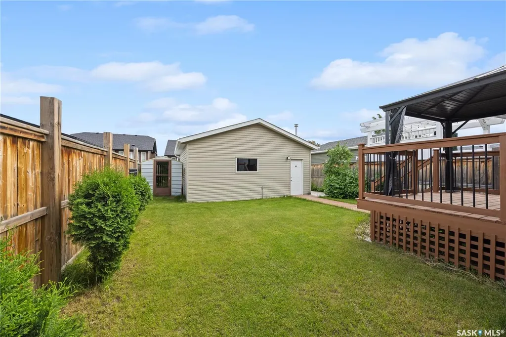 610 Stonebridge Common Saskatoon SK S7K 0M9