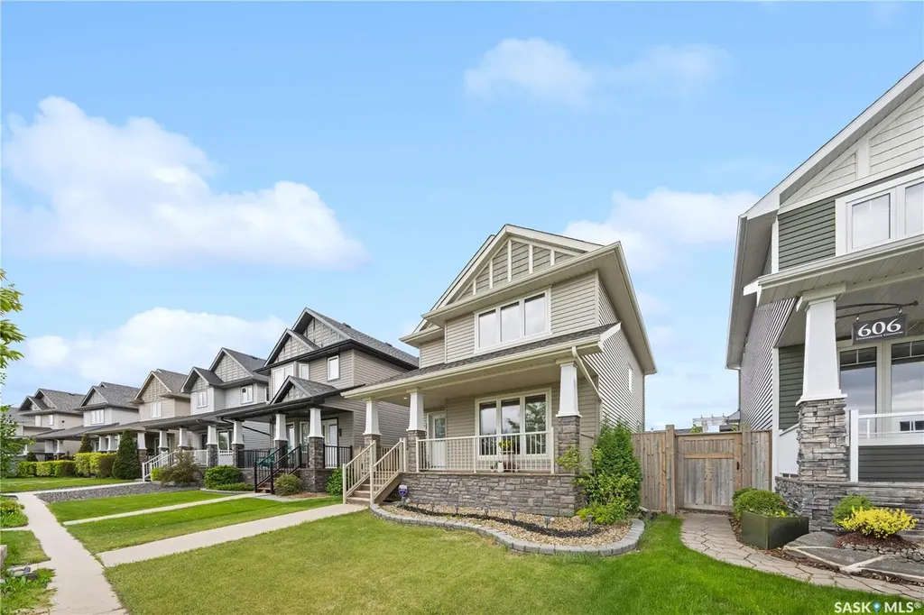 610 Stonebridge Common Saskatoon SK S7K 0M9