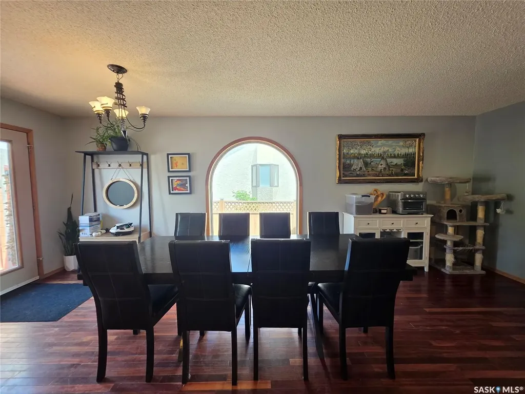 705 Sun Valley Drive Estevan SK S4A 2R1