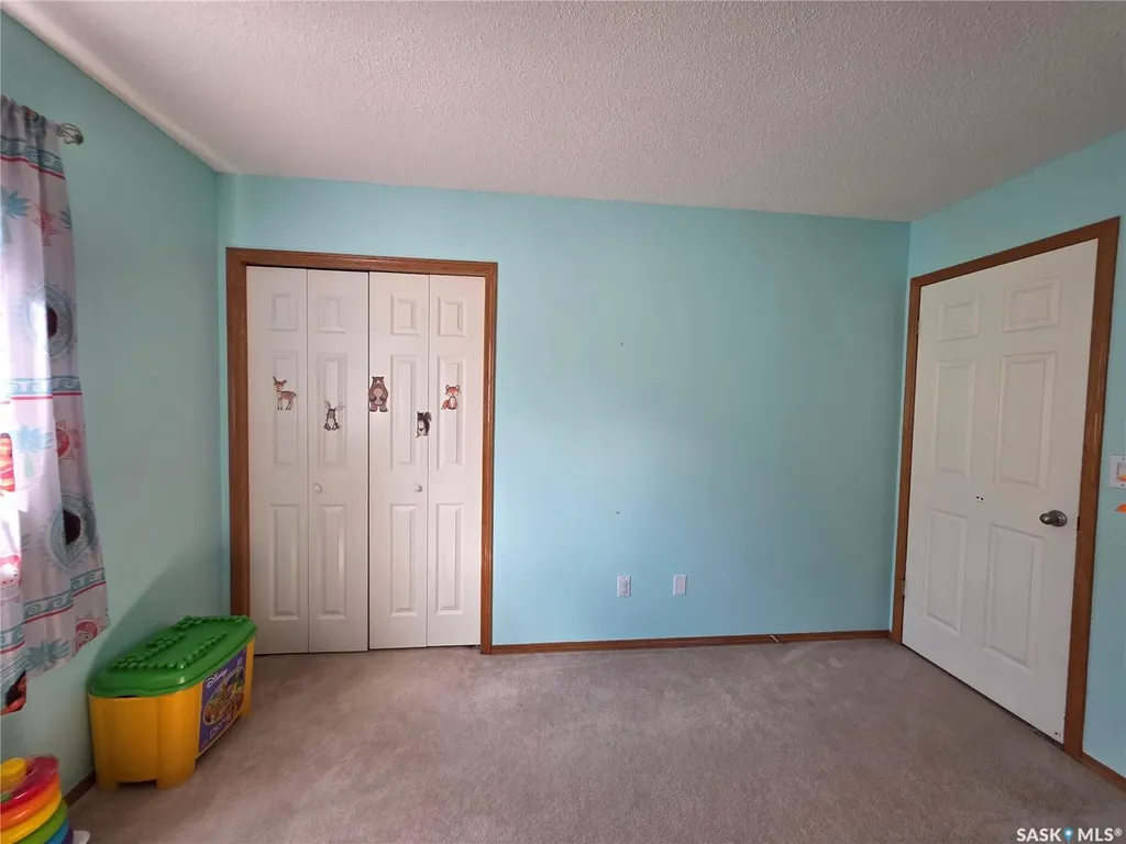 705 Sun Valley Drive Estevan SK S4A 2R1