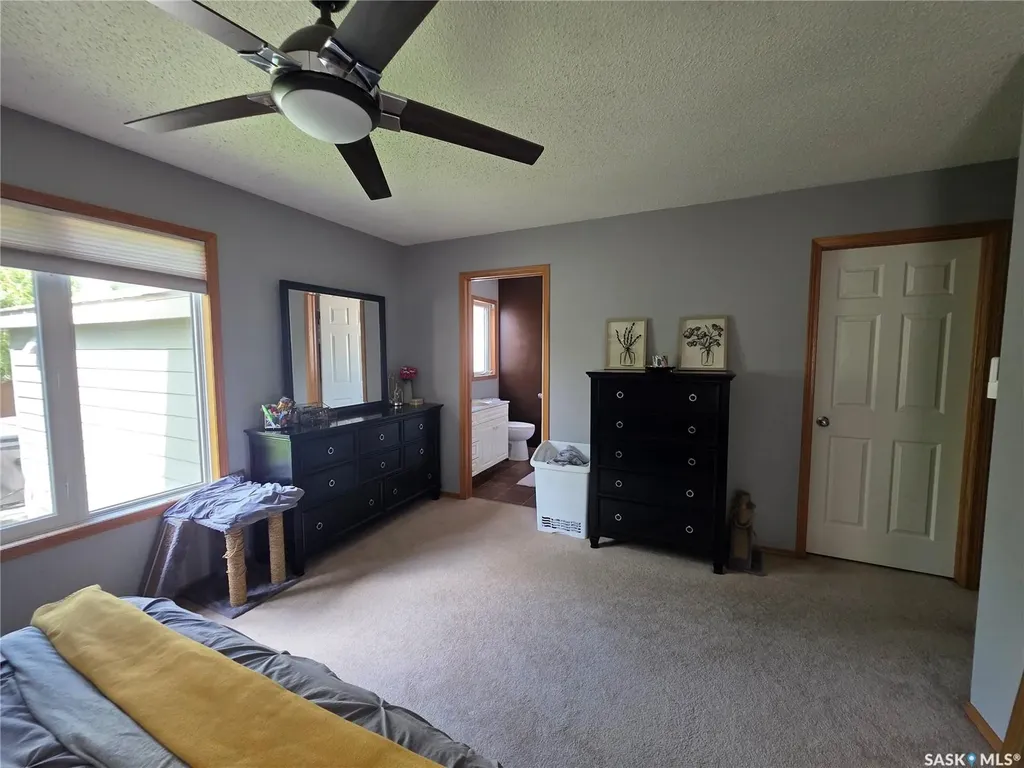 705 Sun Valley Drive Estevan SK S4A 2R1