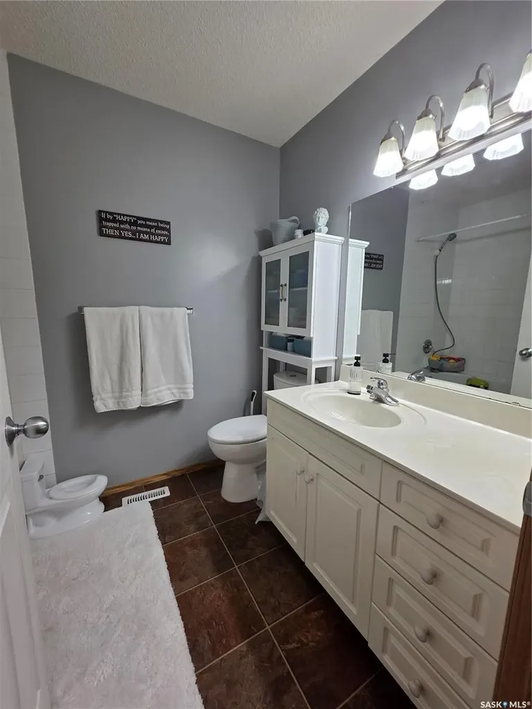705 Sun Valley Drive Estevan SK S4A 2R1
