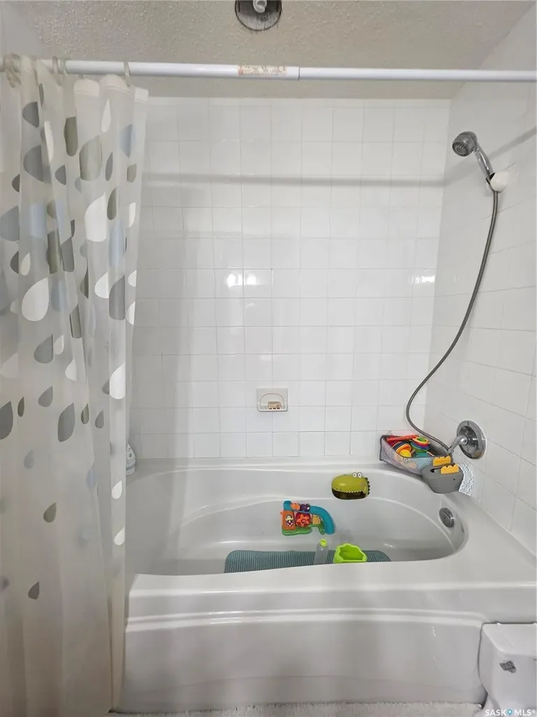 705 Sun Valley Drive Estevan SK S4A 2R1