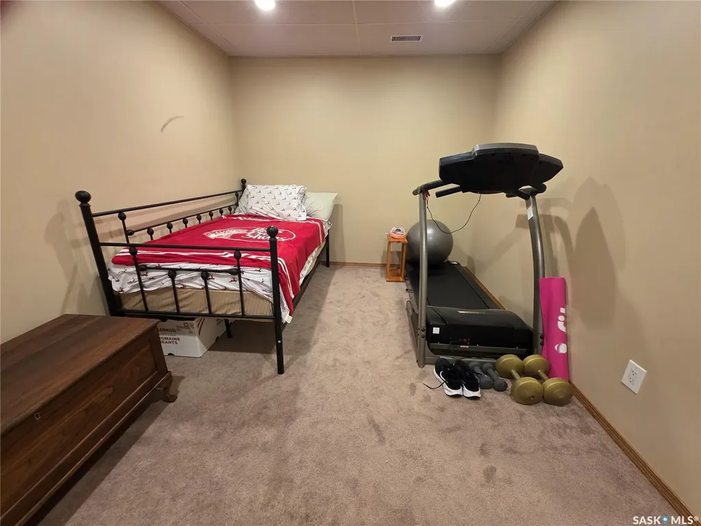 705 Sun Valley Drive Estevan SK S4A 2R1