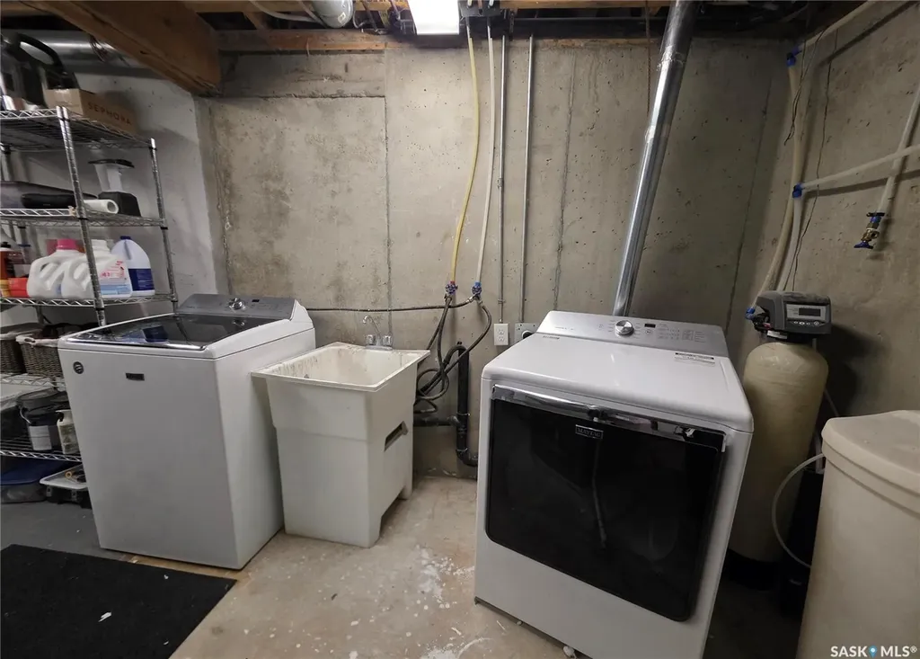705 Sun Valley Drive Estevan SK S4A 2R1