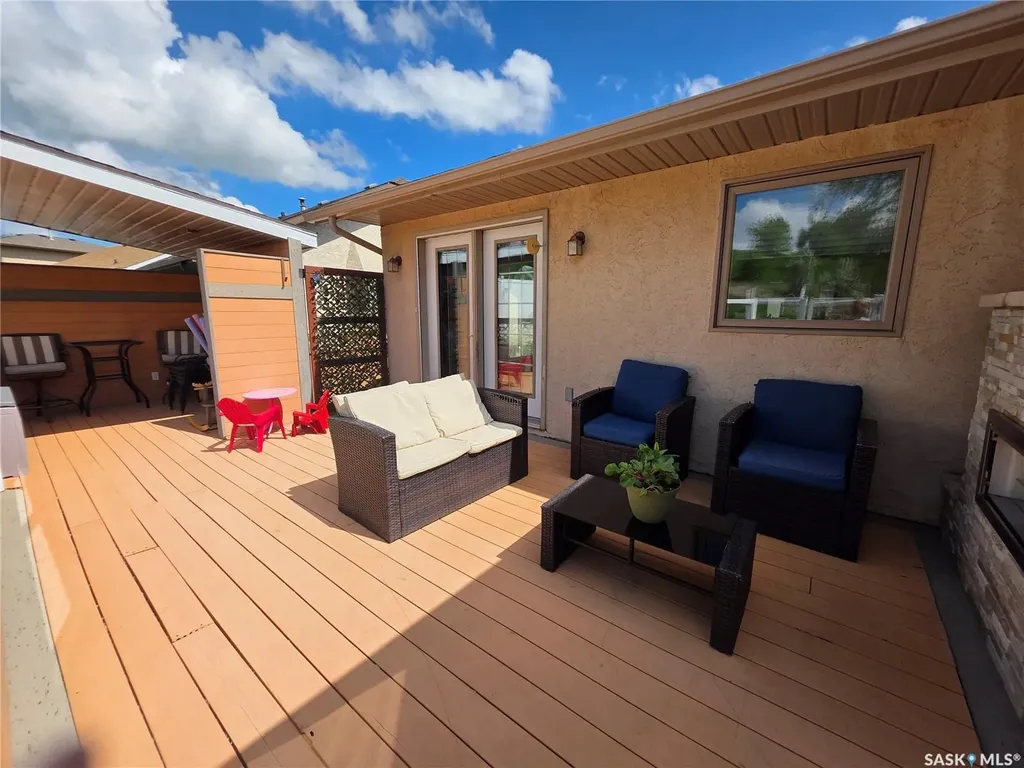 705 Sun Valley Drive Estevan SK S4A 2R1