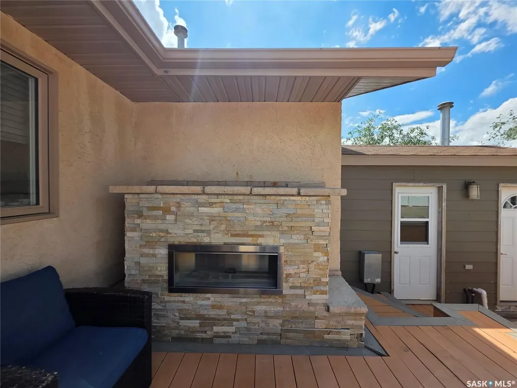 705 Sun Valley Drive Estevan SK S4A 2R1