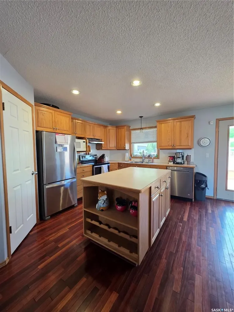 705 Sun Valley Drive Estevan SK S4A 2R1