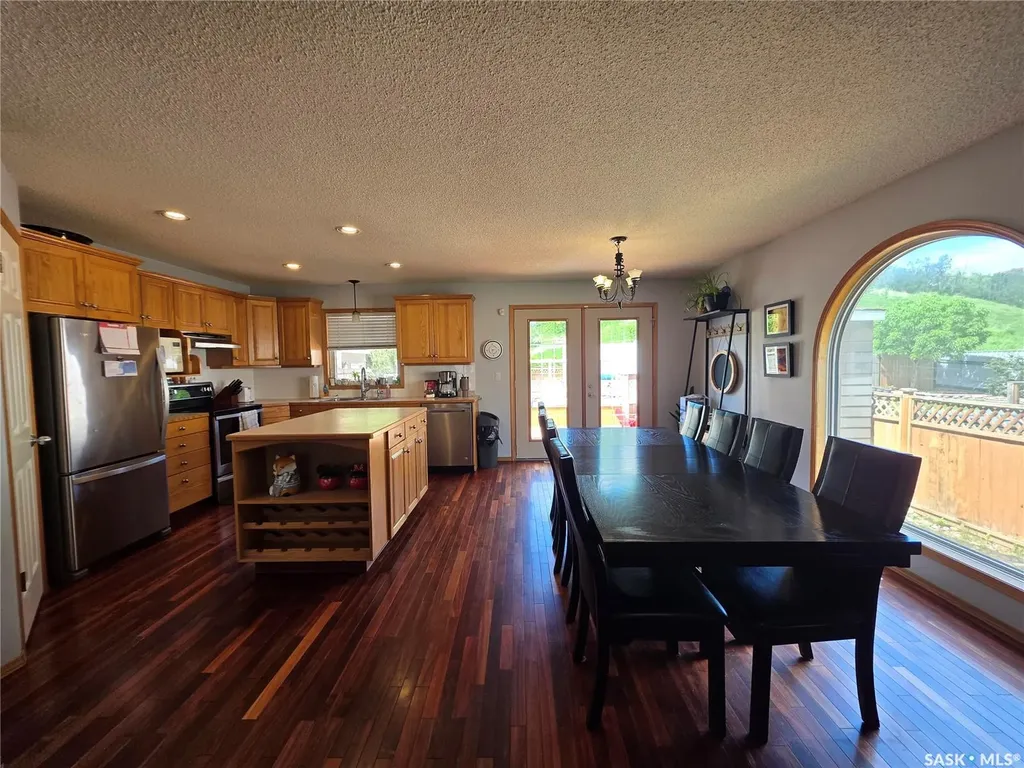 705 Sun Valley Drive Estevan SK S4A 2R1